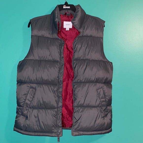 Old Navy Other - 🎉Host Pick🎉Men’s Old Navy vest Large gray and burgundy